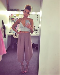 Emmy Raver-Lampman feet photo 7