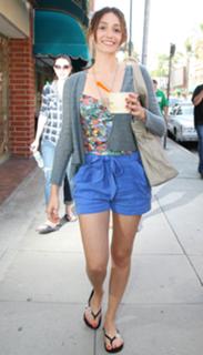 Emmy Rossum feet photo thumbnail