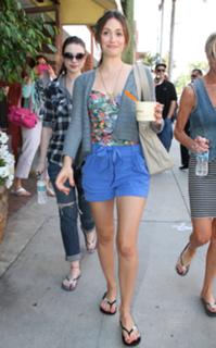 Emmy Rossum feet photo thumbnail
