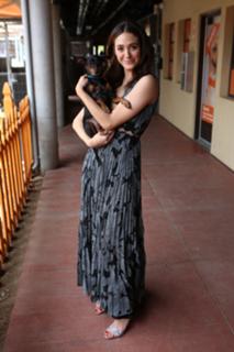 Emmy Rossum feet photo thumbnail