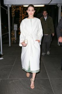 Emmy Rossum feet photo thumbnail