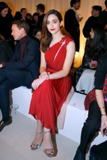 Emmy Rossum feet photo thumbnail