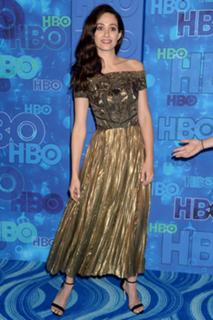 Emmy Rossum feet photo thumbnail