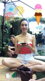 Emmy Rossum feet photo thumbnail