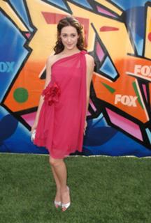 Emmy Rossum feet photo thumbnail