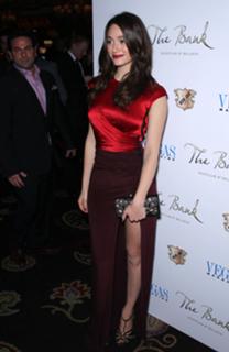 Emmy Rossum feet photo thumbnail