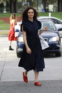 Emmy Rossum feet photo thumbnail