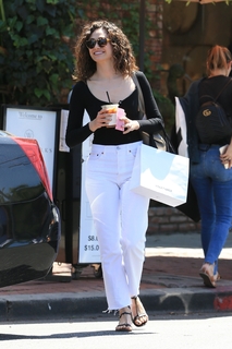 Emmy Rossum feet photo thumbnail