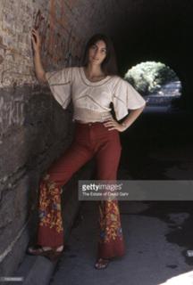Emmylou Harris feet photo 9