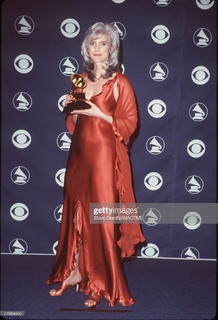 Emmylou Harris feet photo 6