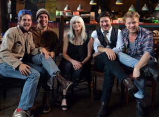 Emmylou Harris feet photo 18