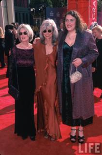 Emmylou Harris feet photo 15