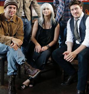 Emmylou Harris feet photo 13