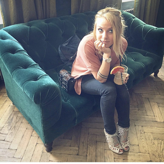 Emy Ltr feet photo 5
