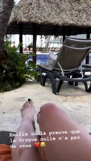 Emy Ltr feet photo 16