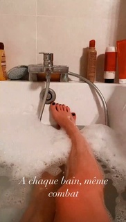 Emy Ltr feet photo 4