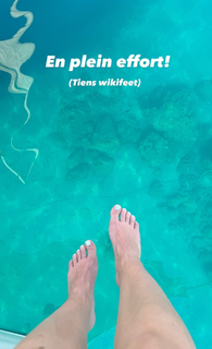 Emy Ltr feet photo 3