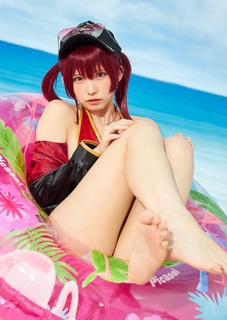 Enako feet photo 9