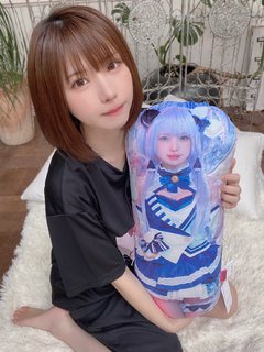 Enako feet photo 15