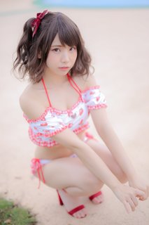 Enako feet photo 5