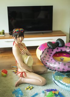 Enako feet photo 9
