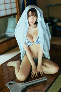 Enako feet photo 16