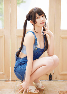 Enako feet photo 7