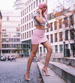 Enisa Bukvic feet photo thumbnail