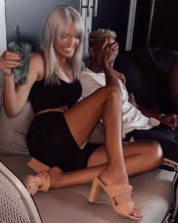 Enisa Bukvic feet photo thumbnail