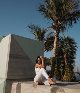 Enisa Bukvic feet photo thumbnail