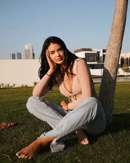 Enisa Bukvic feet photo thumbnail