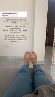Enisa Bukvic feet photo thumbnail