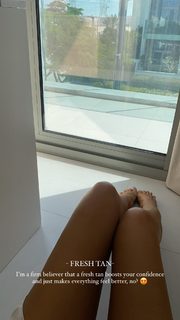 Enisa Bukvic feet photo thumbnail