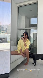 Enisa Bukvic feet photo thumbnail