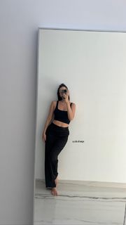 Enisa Bukvic feet photo thumbnail
