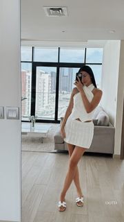 Enisa Bukvic feet photo thumbnail