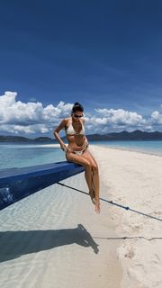 Enisa Bukvic feet photo thumbnail