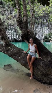 Enisa Bukvic feet photo thumbnail