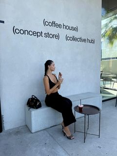 Enisa Bukvic feet photo thumbnail