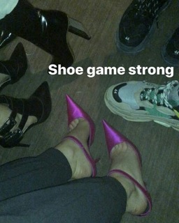 Era Istrefi feet photo 14
