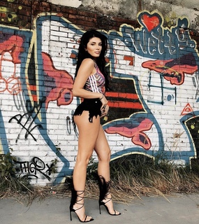 Era Istrefi feet photo 6