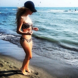 Era Istrefi feet photo 5