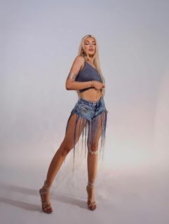 Era Istrefi feet photo 19