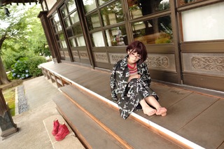 Eri Kitami feet photo thumbnail
