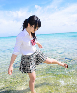 Eri Kitami feet photo thumbnail