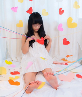 Eri Kitami feet photo thumbnail