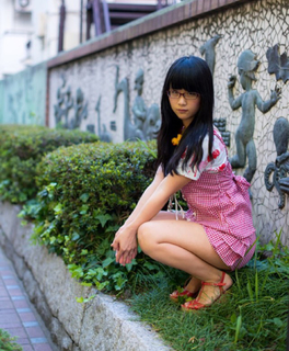 Eri Kitami feet photo thumbnail