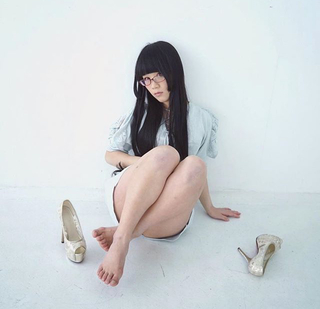 Eri Kitami feet photo thumbnail