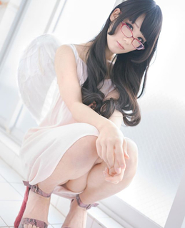 Eri Kitami feet photo thumbnail