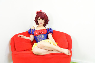 Eri Kitami feet photo thumbnail